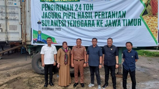 
 Pengiriman jagung pil Kadin Sultra di Jawa Timur. Foto: Istimewa 