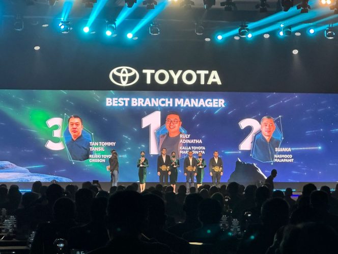 
 Kalla Toyota kembali mengukir prestasi, Ruly Adinatha  meraih penghargaan nasional the best branch manager di Toyota Dealer Convention 2023. Foto: Istimewa 