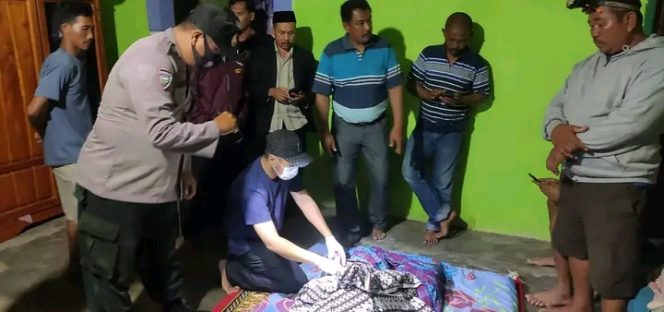 
 Pihak kepolisian dan tim medis melakukan pemeriksaan terhadap korban. Foto: Istimewa