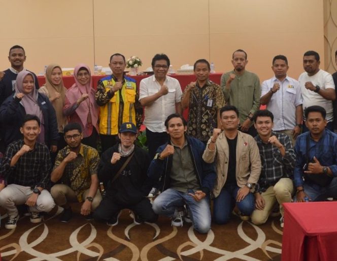 
 Foto Bersama Wakil Ketua Komisi V DPR RI, Balai Sulawesi III, Korkab dan TFL se Sultra. Foto: Istimewa 