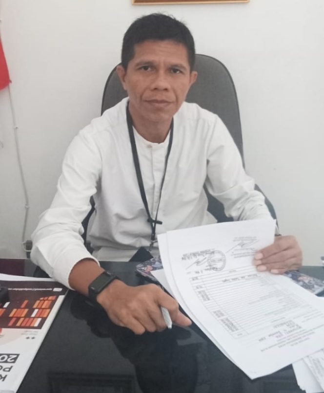 
 Achmad Djaya Adi, Kepala SMAN 1 Raha. Foto: Istimewa 