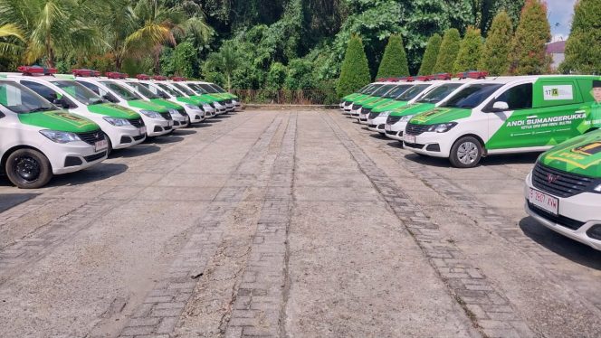 
 Sebanyak 22 unit ambulance dari ASR yang diserahkan kepada masyarakat Sulawesi Tenggara. Foto: Istimewa