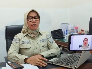 Asnia Nidi, Kabid Binwasnaker dan K3 Disnakertrans Sultra. Foto: Penafaktual.com