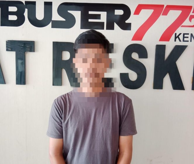 
 DN (26) dibekuk Tim Buser77 Satreskrim Polresta Kendari karena diduga telah melakukan persetubuhan terhadap anak di bawah umur. Foto: Istimewa