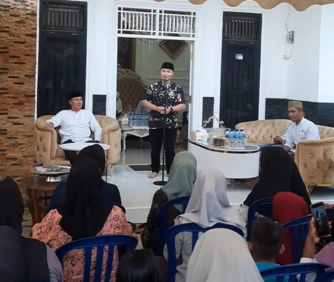 
 Fadhal Rahmat saat memberikan sambutan dihadapan para pendukungnya. Foto: Penafaktual.com
