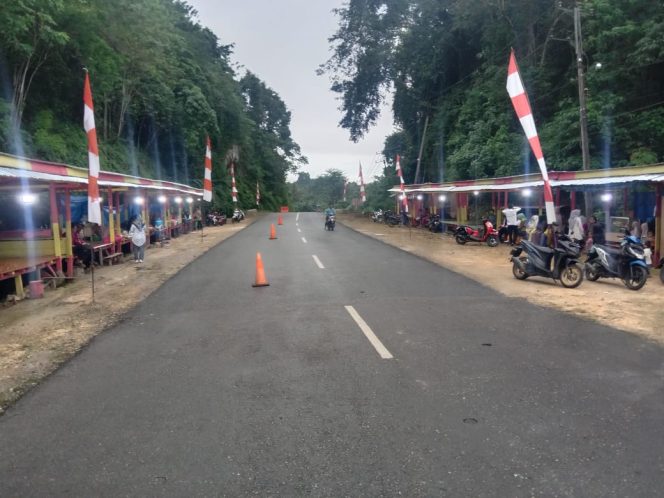 
 Lapak  UMKM Desa Banggai menyajikan makanan tradisional khas daerah Muna. Foto: Istimewa