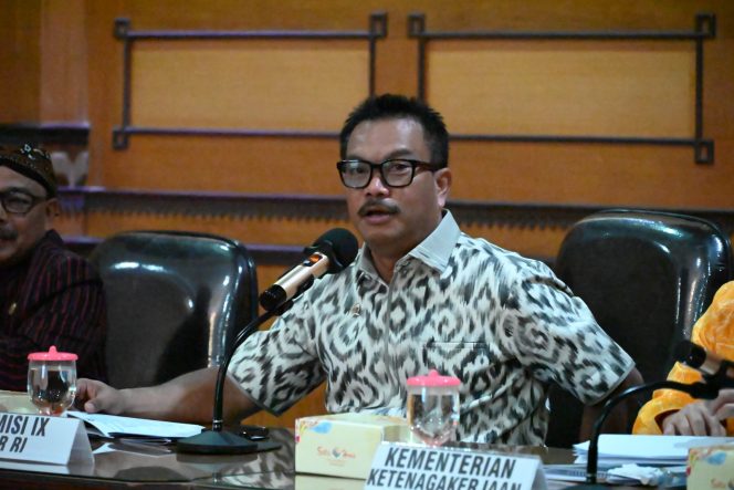 
 Anggota Komisi IX DPR RI Edy Wuryanto saat mengikuti Kunjungan Kerja Komisi IX ke Semarang, Jawa Tengah. Foto: dpr.go.id