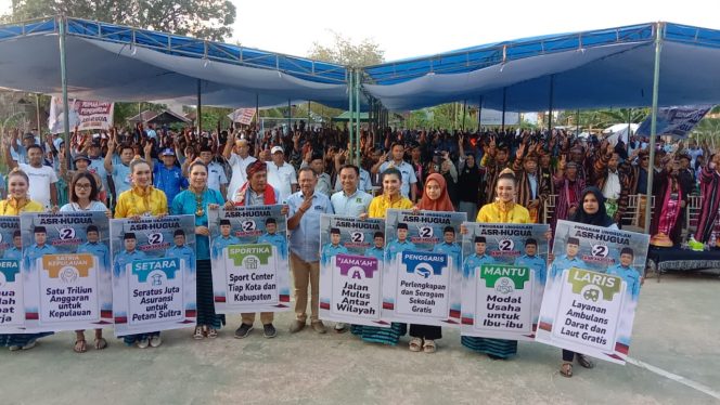 
 Paslon ASR-Hugua saat menggelar kampanye terbatas yang dihadiri sekitar 2.000 simpatisan dan relawan di Kecamatan Betoambari Kota Baubau. Foto: Penafaktual.com