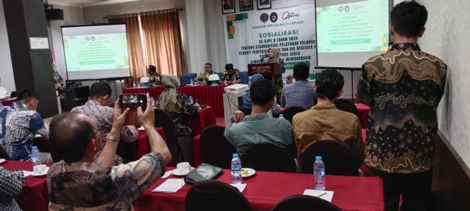 
 Sosialisasi Surat Edaran Direktorat Jenderal Perhubungan Laut Nomor 8 tahun 2024 tentang standarisasi pelayanan pelabuhan terkait penyediaan CCTV dan AIS Receiver pada Terus dan Tuks. Foto: Penafaktual.com