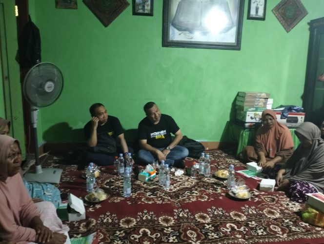 
 AJP-ASLI blusukan di Lorong Garsa Gorse, Kelurahan Bende, Kecamatan Kadia. Foto: Istimewa