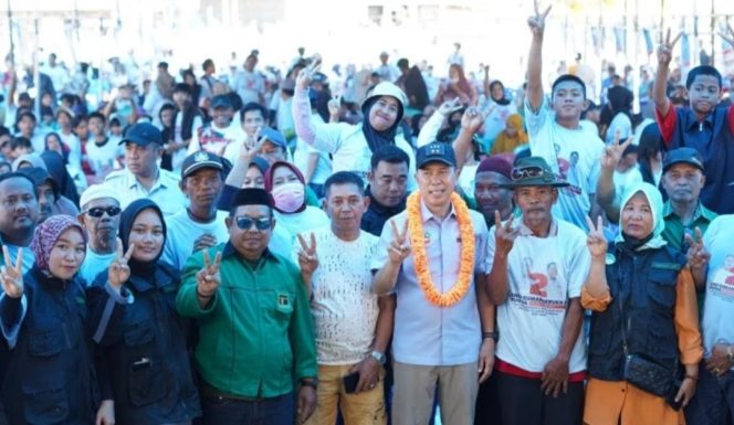 
 ASR-Hugua menggelar kampanye di Kelurahan Raterate, Kecamatan Tirawuta, Kabupaten Kolaka Timur. Foto: Penafaktual.com