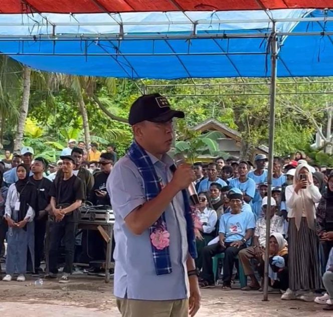 
 ASR-Hugua menggelar kampanye pada dua lokasi di Kabupaten Wakatobi yakni Kelurahan Rukuwa, Kecamatan Binongko dan Lapangan Baskara Waha, Kecamatan Tomia, Selasa, 12 November 2024. Foto: Istimewa