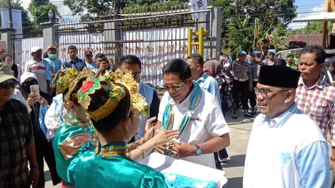 
 Pesan ASR-Hugua saat Kampanye Terakhir di Kepulauan Muna