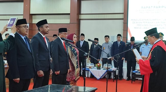 La Ode Tariala resmi dilantik sebagai Ketua Dewan Perwakilan Rakyat Daerah Sulawesi Tenggara. Foto: Istimewa