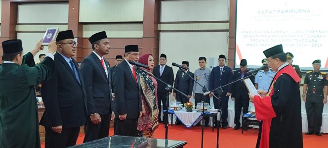 
 La Ode Tariala resmi dilantik sebagai Ketua Dewan Perwakilan Rakyat Daerah Sulawesi Tenggara. Foto: Istimewa