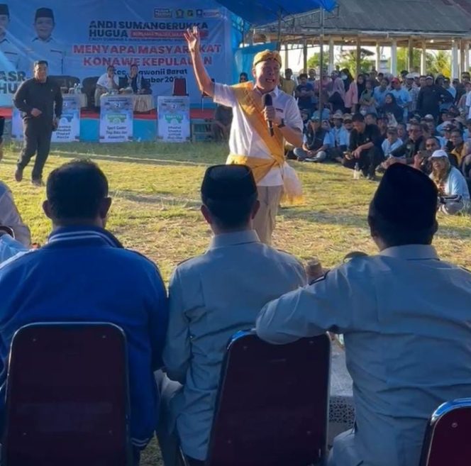 
 Calon Gubernur Sulawesi Tenggara nomor urut 2, Andi Sumangerukka (ASR), melaksanakan kampanye ke Wawonii, Kabupaten Konawe Kepulauan. Foto: Istimewa