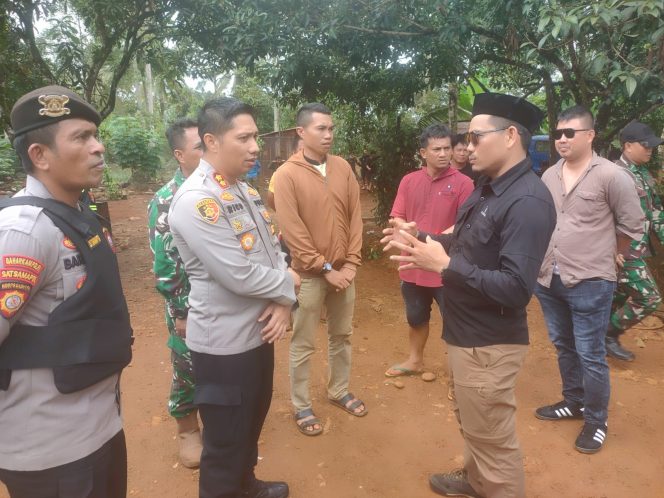 
 AKBP Rico Fernanda, turun langsung melakukan mediasi dengan pihak keluarga korban penganiayaan. Foto: Istimewa