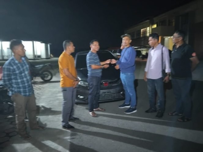 
 Penyerahan mobil kepada pemiliknya. Foto: Istimewa