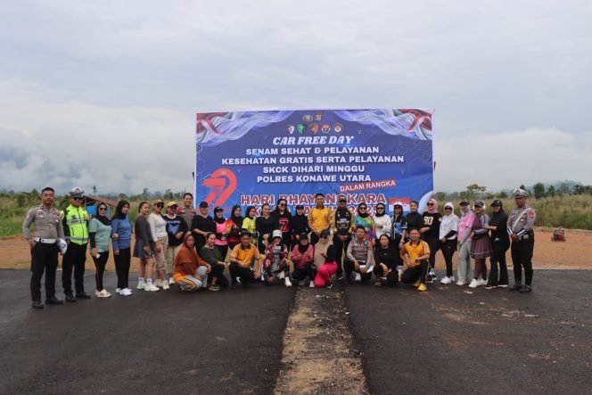 
 Polres Konawe Utara membuka gerai pelayanan di Car Free Day (CFD) di Bundaran CBD Konasara, Kelurahan Wanggudu, Kecamatan Asera. Foto: Istimewa
