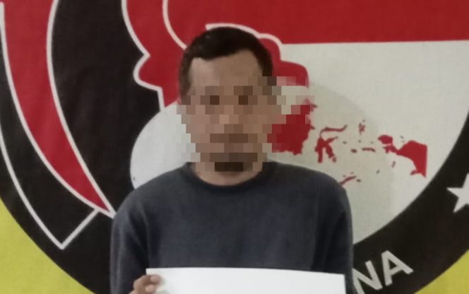 
 Seorang buruh harian lepas berinisial YAV (31) ditangkap polisi karena kedapatan membawa sabu. Foto: Istimewa