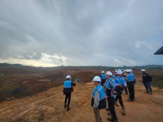 Kunjungan lapangan Komisi III DPRD Sultra ke lokasi proyek smelter PT Ifishdeco pada Rabu, 2 Juli 2025 lalu. Foto: Istimewa