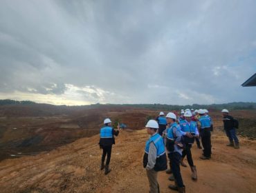 Kunjungan lapangan Komisi III DPRD Sultra ke lokasi proyek smelter PT Ifishdeco pada Rabu, 2 Juli 2025 lalu. Foto: Istimewa