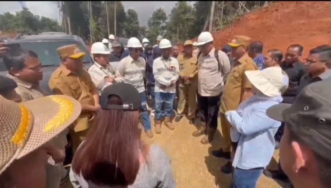 
 KPK bersama pemerinta daerah meninjau lokasi penambangan PT GKP pada Senin, 28 Juli 2025. Foto: Istimewa