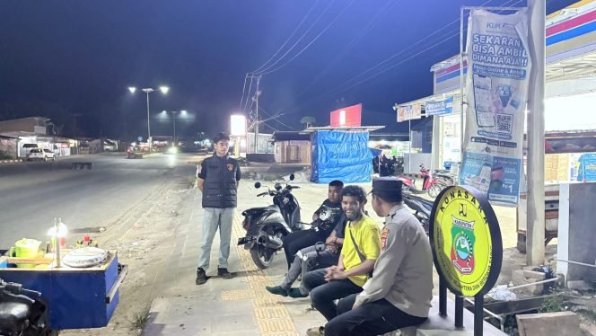 
 Polres Konawe Utara rutin melaksanakan patroli mobile presisi di sejumlah lokasi di Ibukota Wanggudu, Kabupaten Konawe Utara, setiap malam. Foto: Istimewa