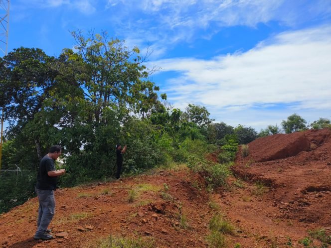 
 PT WIN Bantu Penataan Lahan warga Desa Torobulu. Foto: Istimewa