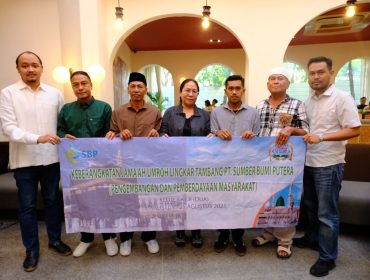 PT SBP sukses memberangkatkan beberapa warga lingkar tambang Desa Puusuli, Kecamatan Andowia, Konawe Utara, menunaikan ibadah umrah ke Tanah Suci. Foto: Istimewa