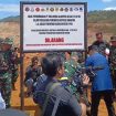 Satgas PKH menyegel kawasan konsesi pertambangan nikel PT Tonia Mitra Sejahtera (TMS) di Kabaena, Kabupaten Bombana. Foto: Istimewa