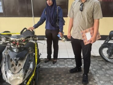 Korban atas nama Risky bersama Muh Fadri Laulewulu selaku pengacara dari Yayasan Lembaga Bantuan Hukum Sulawesi Tenggara (YLBH SULTRA). Foto: Istimewa