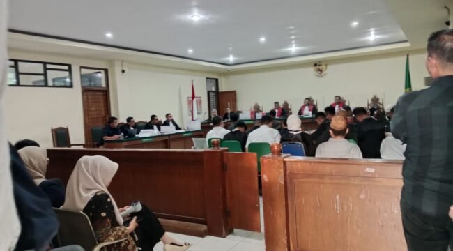 Sidang kasus dugaan tindak pidana korupsi tambang nikel di Kabupaten Kolaka Utara (Kolut), Sulawesi Tenggara (Sultra) di Pengadilan Negeri (PN) Kendari. Foto: Istimewa  
