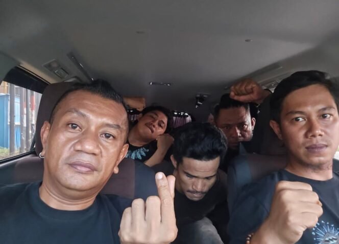 
 Tim Resmob Polda Sultra menangkap satu pelaku begal yang beraksi pada 10 TKP di Konawe Selatan dan Kota Kendari. Foto: Istimewa  