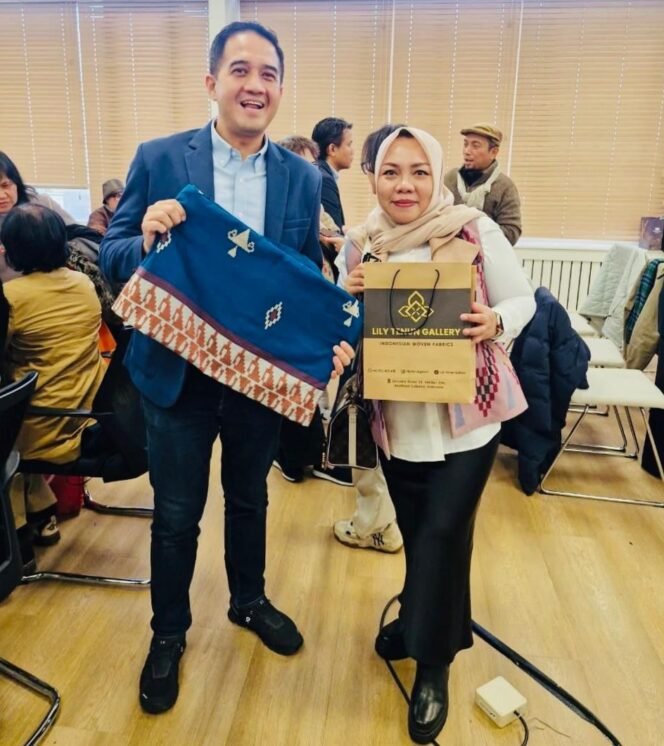 
 Kadin Sultra Bawa “Lily Tenun Kendari” ke Panggung Eropa: UMKM Menembus Pasar Global