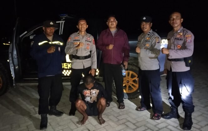 
 Pelaku penikaman ditangkap anggota Polsek Tiworo Kepulauan. Foto: Istimewa