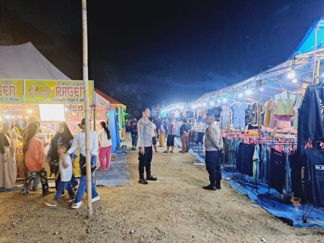 
 Polsek Asera menunjukkan komitmennya dalam menjaga keamanan dan ketertiban masyarakat (kamtibmas) dengan menggelar patroli dialogis. Foto: Istimewa
