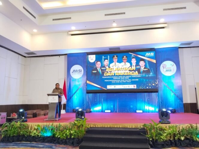 
 Wakil Gubernur Sulawesi Tenggara Hugua, membuka Pelantikan dan Rapat Kerja Daerah JMSI) Sultra periode 2025–2030. Foto: Istimewa