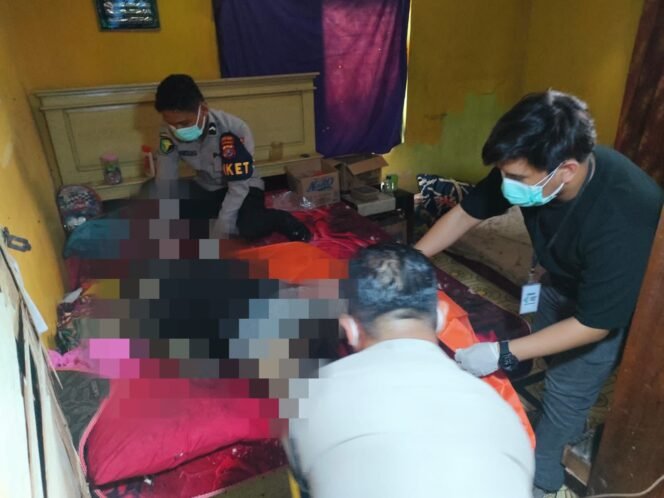 
 Pria parubaya inisial ED (55) ditemukan tewas di dalam kamar rumahnya. Foto: Istimewa