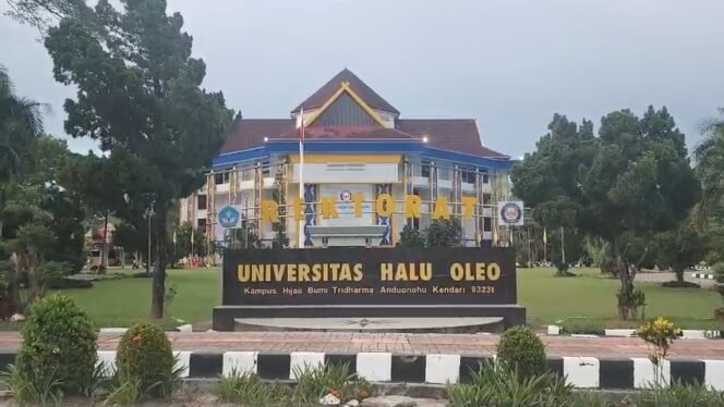 
 Gedung Rektorat Universitas Halu Oleo Kendari. Foto : Penafaktual.com