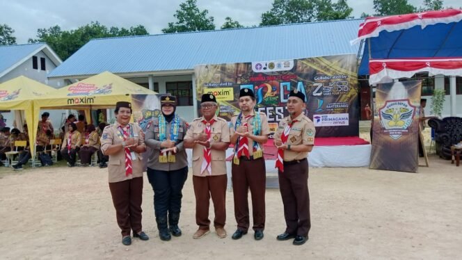 
 Orcafest Pramuka Penggalang resmi diselenggarakan di SMAN 12 Kendari. Foto: Penfaktual.com
