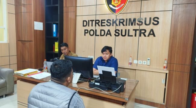 Pengurus JMSI Sultra resmi mengadukan pemilik akun TikTok @eRBe#bersuara ke Ditreskrimsus Polda Sultra. Foto: Istimewa
