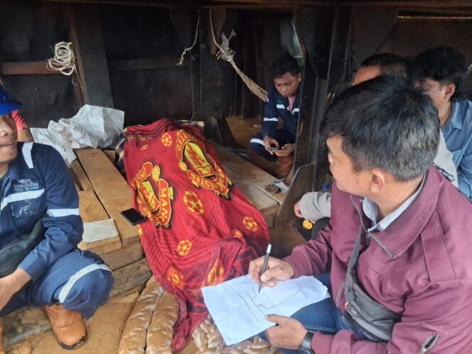 
 Jufri (34) meninggal dunia di atas kapal tongkang di Konawe. Foto: Istimewa