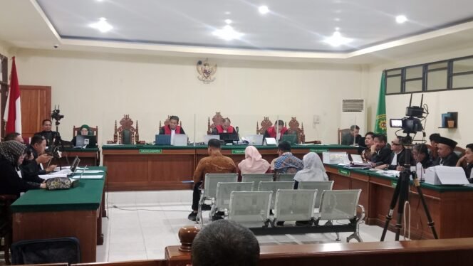 
 4 pegawai Kemenkes RI diperiksa jadi saksi dalam sidang korupsi RSUD Kolaka Timur. Foto: Penafaktual.com