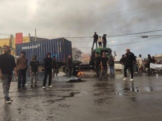 Ketua IMALAK Sultra, Ali Sabarno saat menyampaikan orasi. Foto: Istimewa