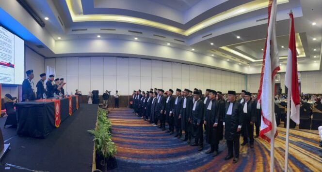 
 Prosesi pelantikan 41 advokat KAI Sultra. Foto: Istimewa