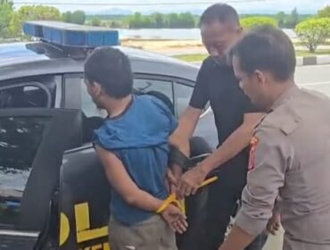 RS diamankan polisi usai diduga melakukan percobaan pencabulan terhadap IRT di rumah kos Kendari. Foto Istimewa