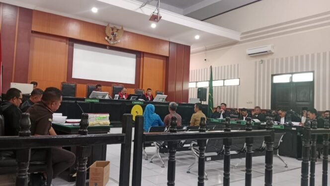 
 Tiga saksi diperiksa pada sidang kasus korupsi kapal pesiar Azimut Yachts Atlantis Pemprov Sultra. Foto: penafaktual.com