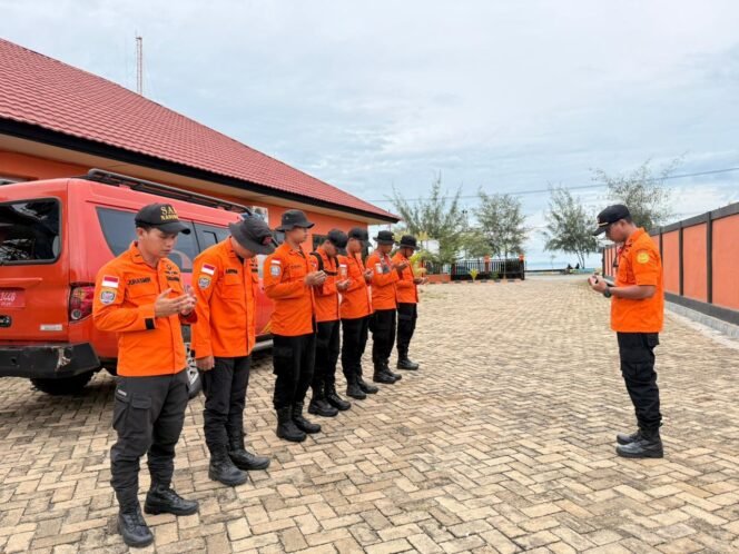 
 Tim SAR dikerahkan untuk melakukan pencarian terhadap lansia di Kolaka. Foto: Istimewa
