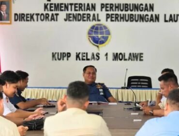Rapat internal Seksi Kesyahbandaran Kantor Unit Penyelenggara Pelabuhan  (KUPP) Kelas I Molawe. Foto: Istimewa